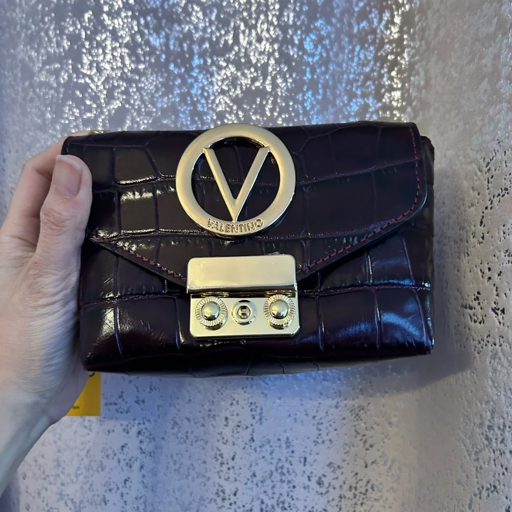💕Valentino Croc-Embossed Crossbody Bag